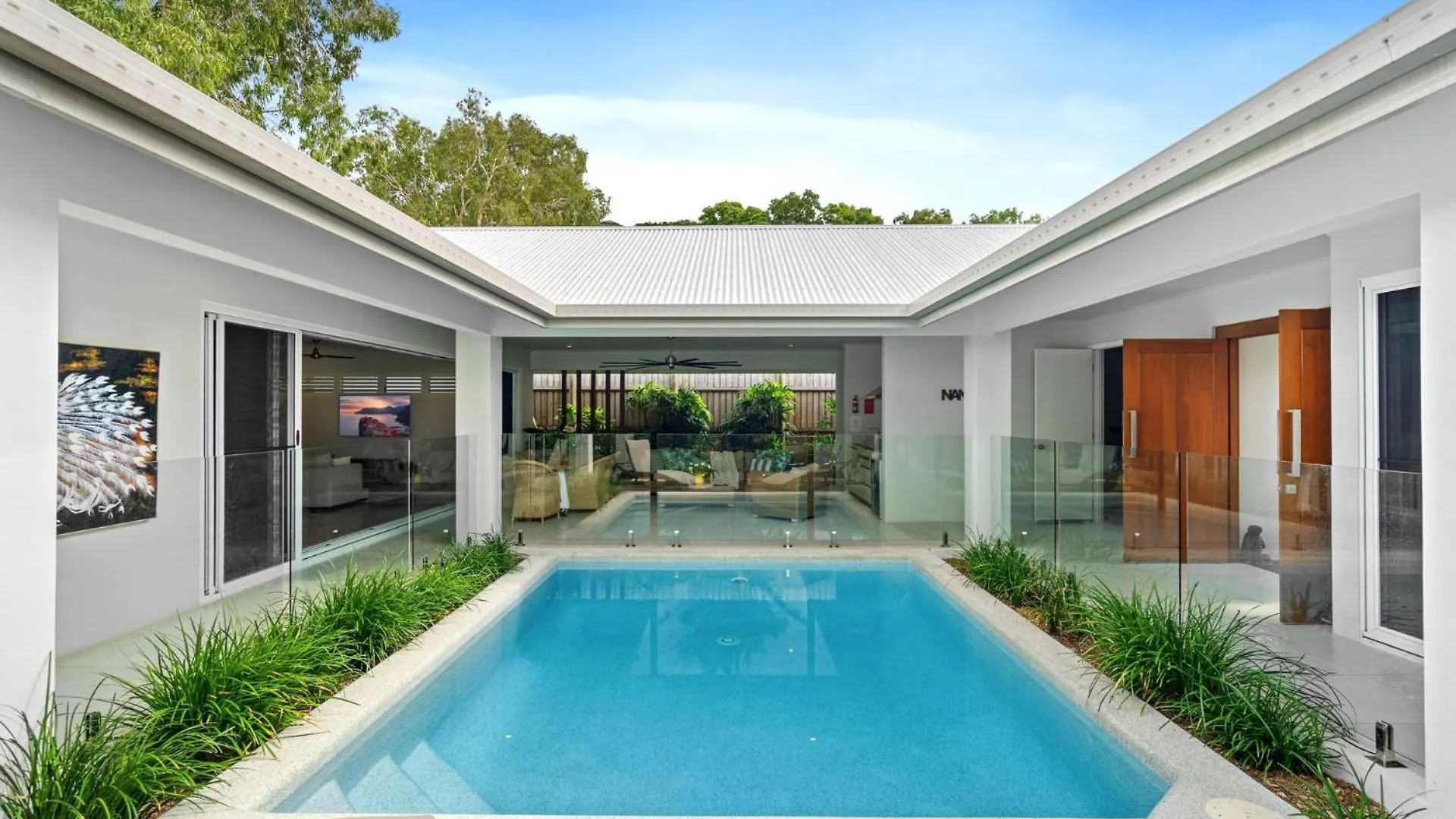 Belle Escapes - Namaste, Oasis In Palm Cove Villa