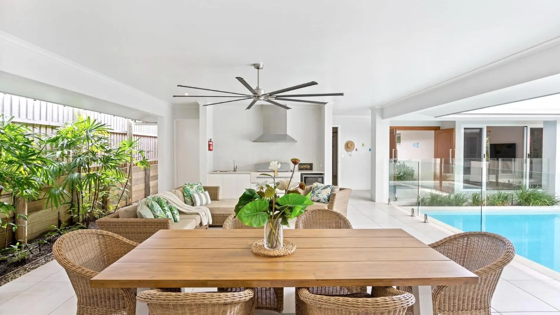 Villa Belle Escapes - Namaste, Oasis In Palm Cove